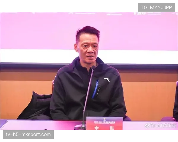 队长在更衣室的作用:凝聚力,从哪里来?